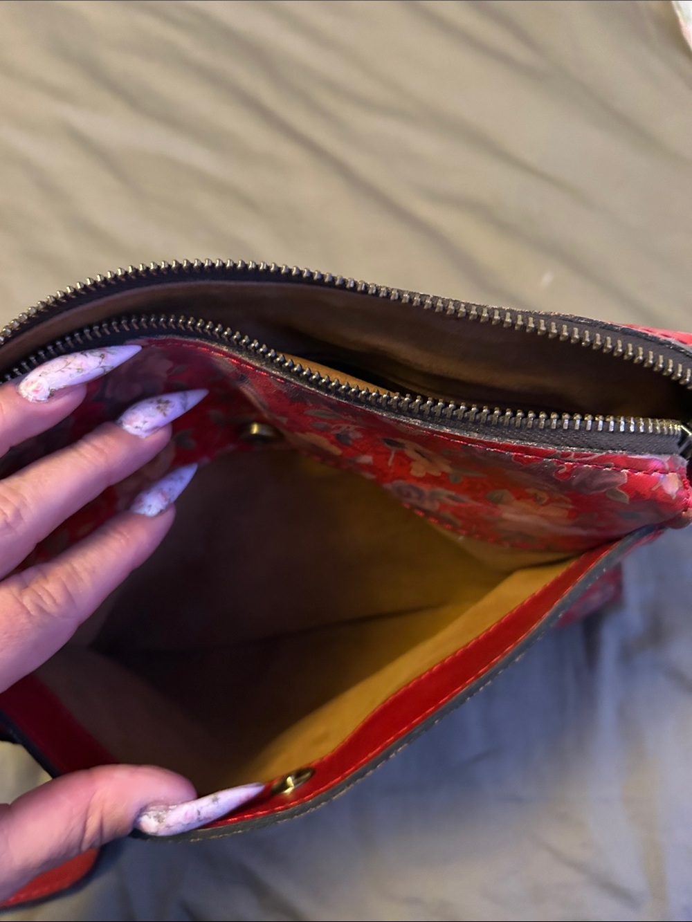 Patricia Nash Floral Crossbody Bag in Red - Picture 6 of 8